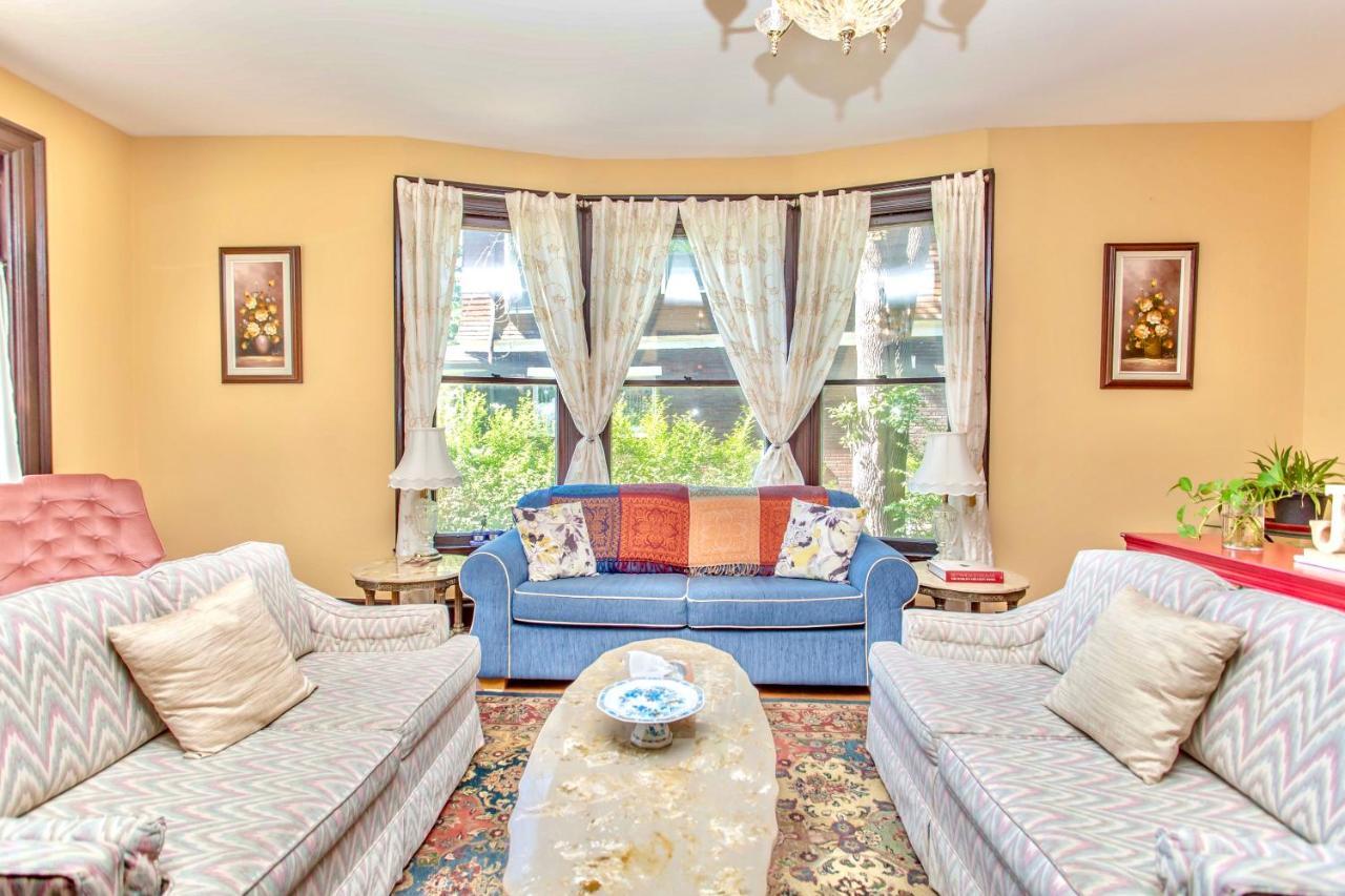 Redwood Bed And Breakfast Niagara Falls Exterior photo