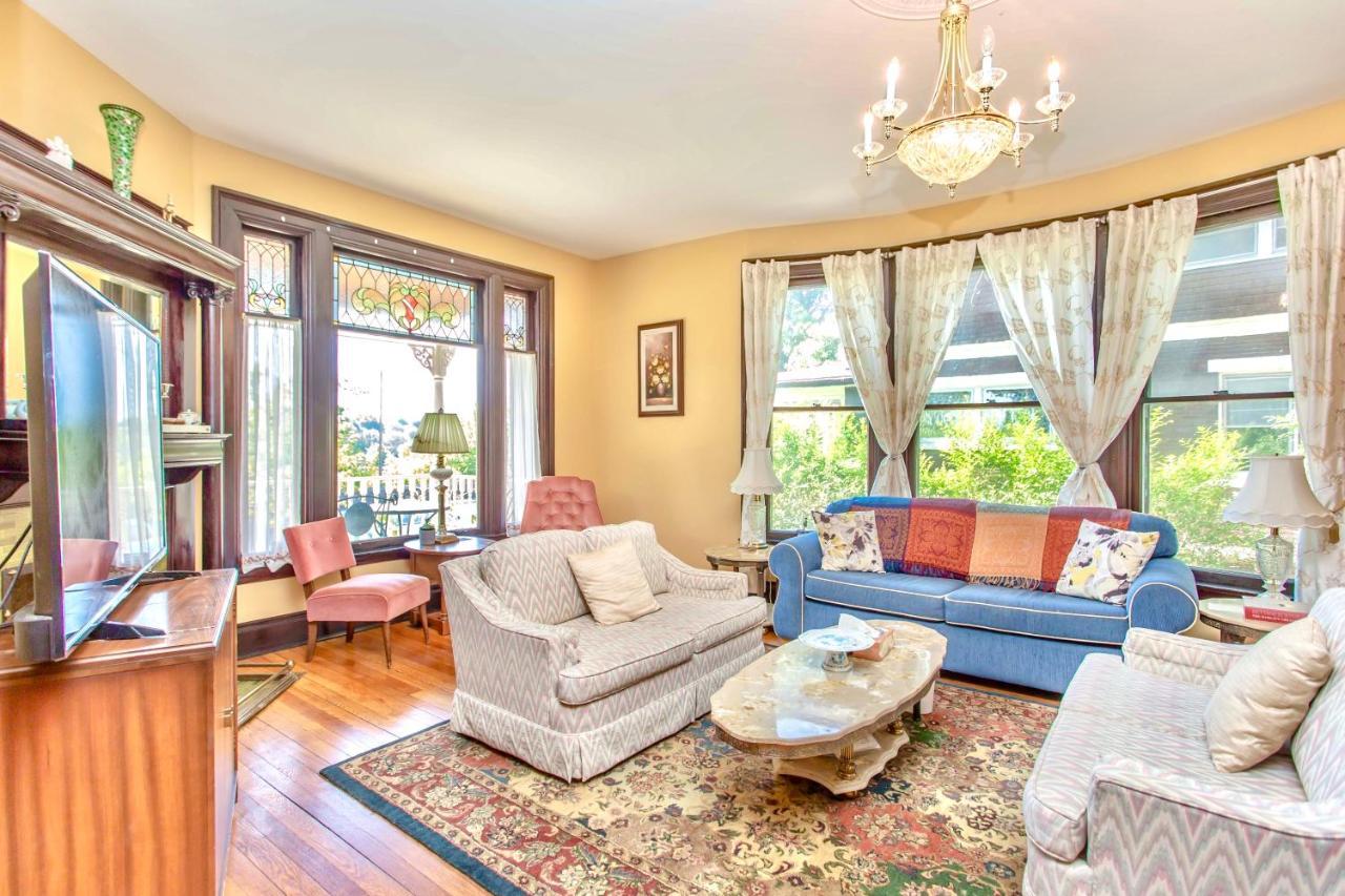 Redwood Bed And Breakfast Niagara Falls Exterior photo