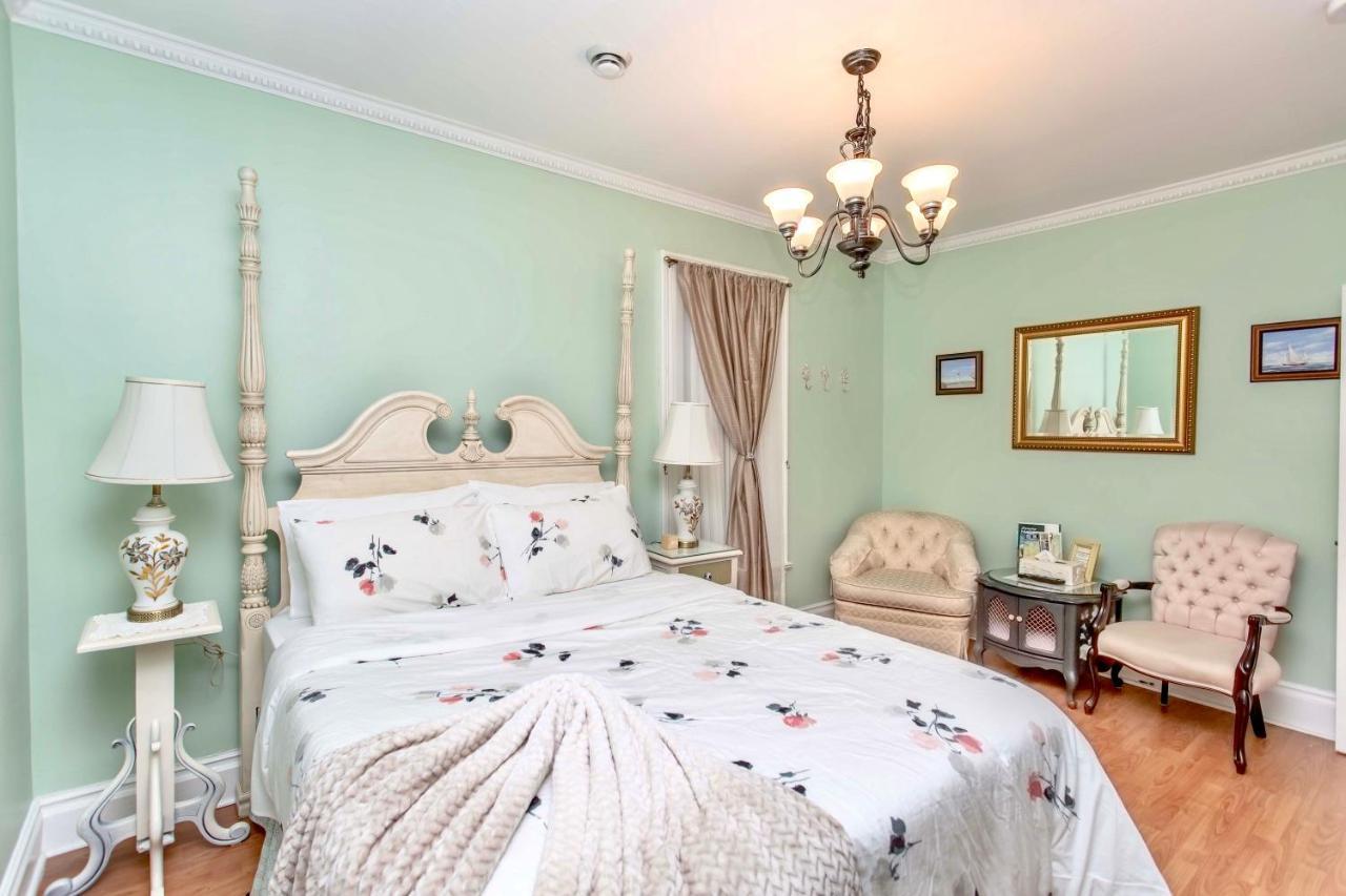 Redwood Bed And Breakfast Niagara Falls Exterior photo