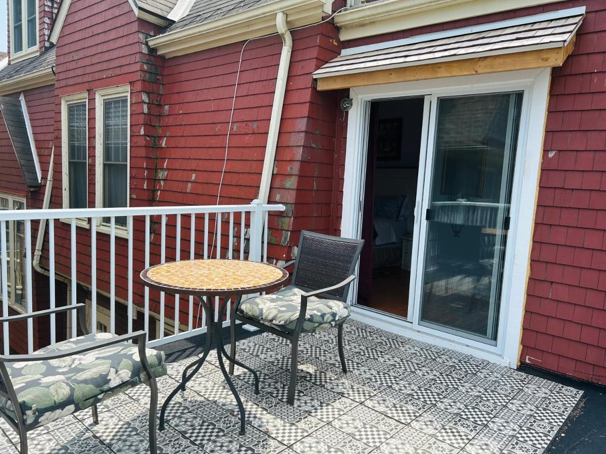 Redwood Bed And Breakfast Niagara Falls Exterior photo
