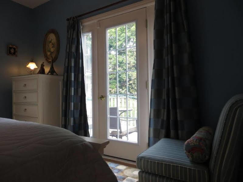 Redwood Bed And Breakfast Niagara Falls Exterior photo