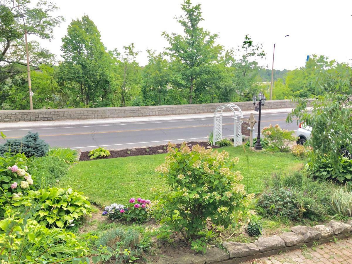 Redwood Bed And Breakfast Niagara Falls Exterior photo