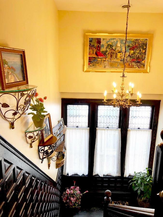 Redwood Bed And Breakfast Niagara Falls Exterior photo